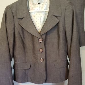 Tahari Gray 2 piece Skirt Suit Size 4